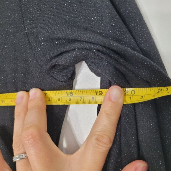 Chaser NEW Women's Black Long Bell Sleeves Sparkle V-neck Shift Dress Sz S NWT - Picture 9 of 10